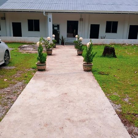 Sukau Tomanggong View Bed & Breakfast Exterior foto