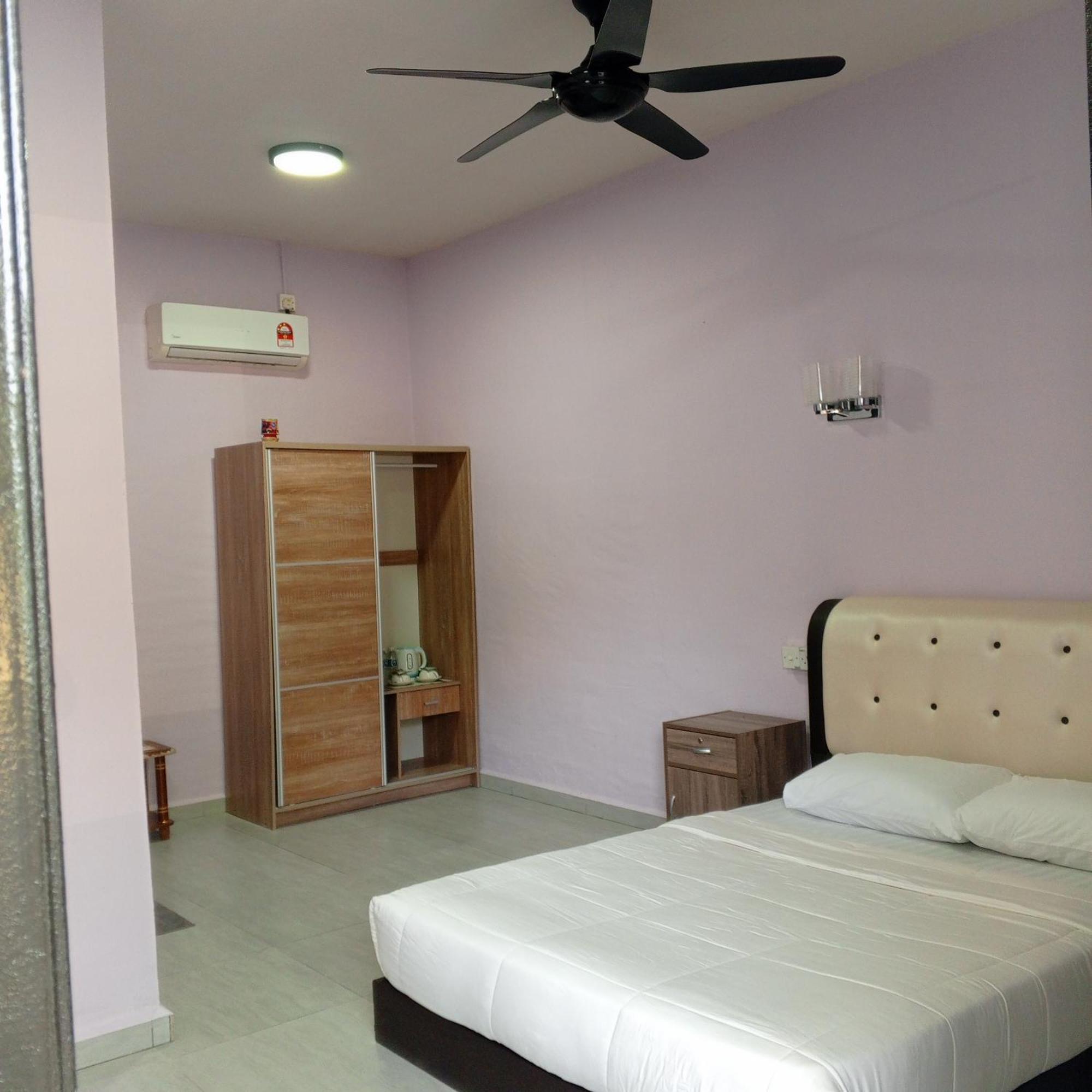 Sukau Tomanggong View Bed & Breakfast Zimmer foto